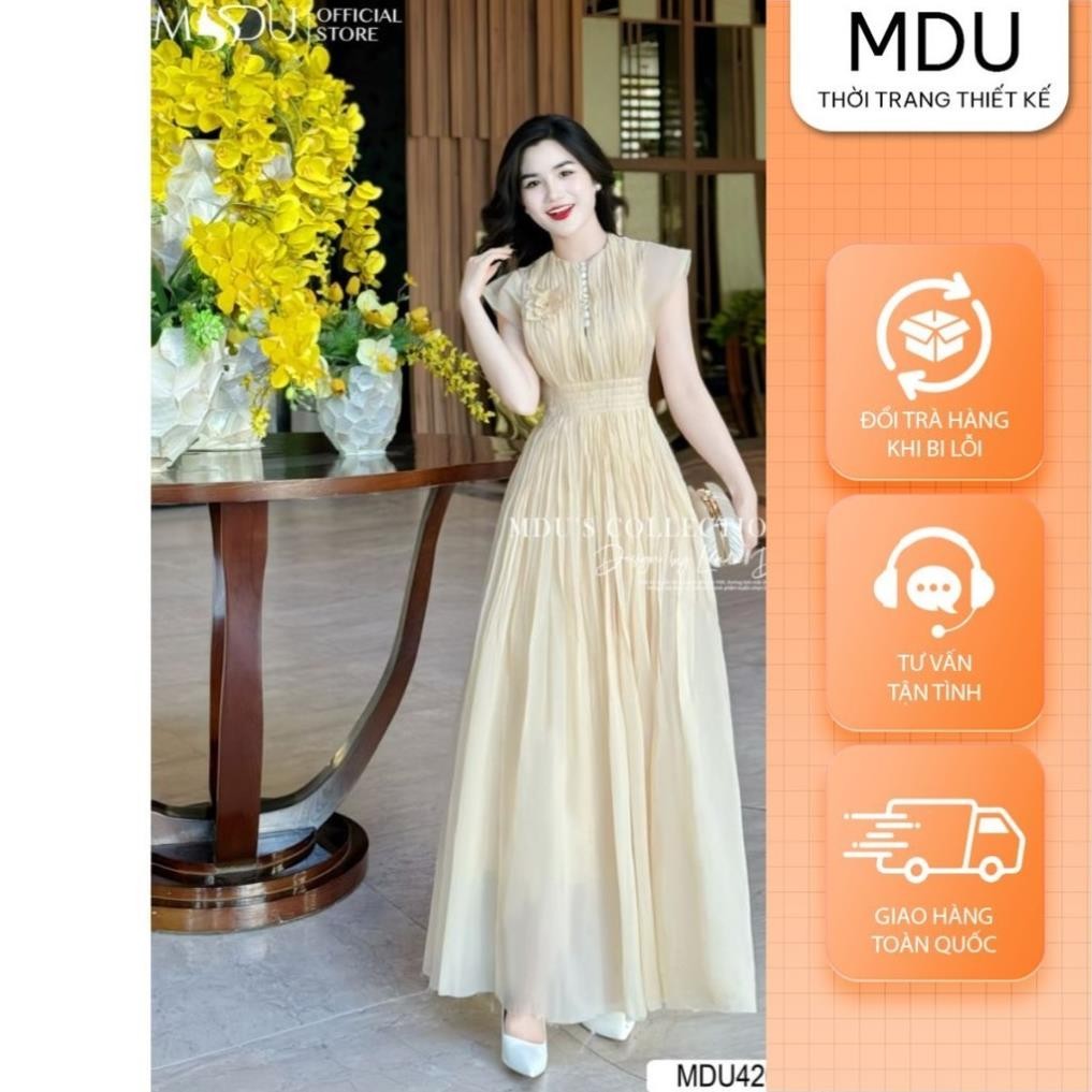 ชุดเดรสผ้าไหม MDU4204 สีขาวอ่อนเยาว์ ทรงกระโปรงบานอ่อนโยน จาก MDU K33-D3-1