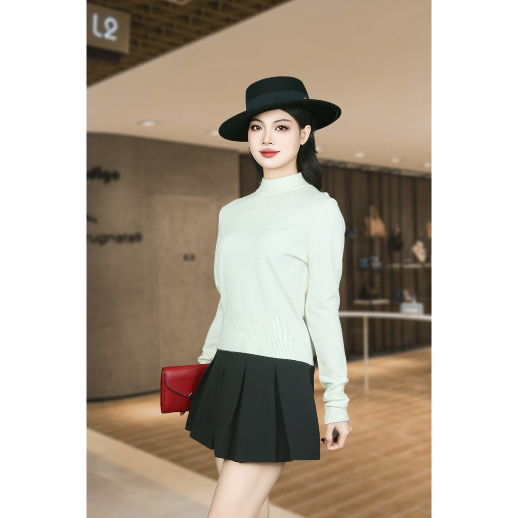 สเวตเตอร์สีครีมเรียบคอปกและชายเสื้อ 3F AL8157KE