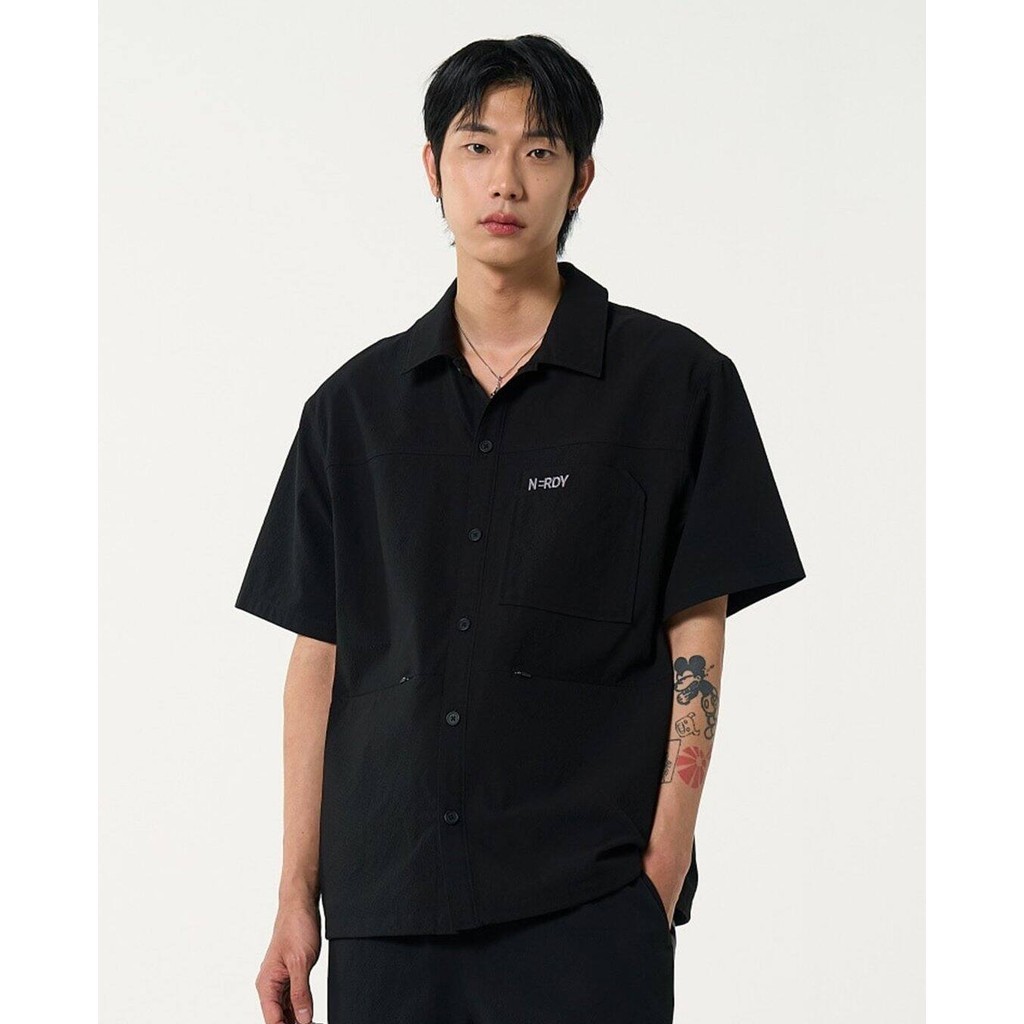 NERDY - เสื้อเชิ้ต unisexคอปกแขนสั้น Seersucker PNEU24SR07-01