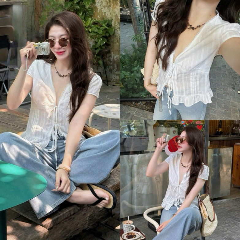 (THIN LACE SHIRT WITH DEEP V-Slit) เสื้อลูกไม้ฤดูร้อนบางคอวีผูกเชือก ROSE TOP Lam Tu เสื้อผ้า MA467