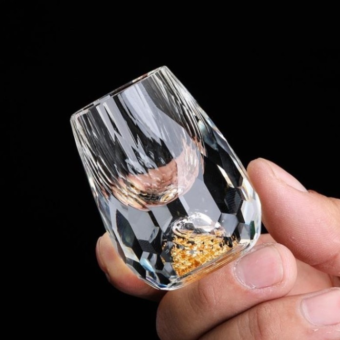 ชุดแก้วไวน์คริสตัลก้นทองพรีเมี่ยม Z21