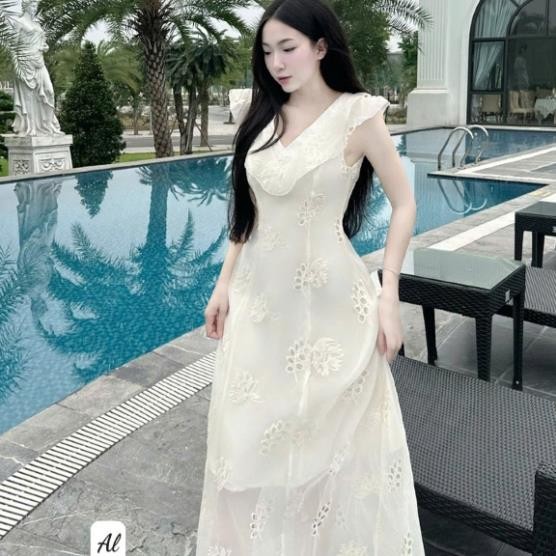 เดรสยาวผู้หญิงเดรสผู้หญิงน่ารักดีไซน์ลูกไม้คอวีและรักแร้รัดรูปสําหรับออกไปข้างนอกสวยมาก ล365 gg