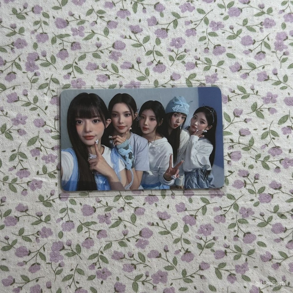 Illit Cade mini3 bomb sc Group Card