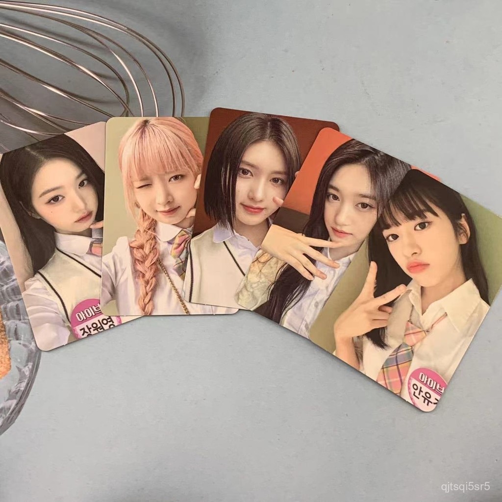 ผลิตภัณฑ์ของแท้ IVE Regular Puff Cake One sw3บัตรลายเซ็นพิเศษ การ์ดแท้ ชุดนักเรียน การ์ดพิเศษ