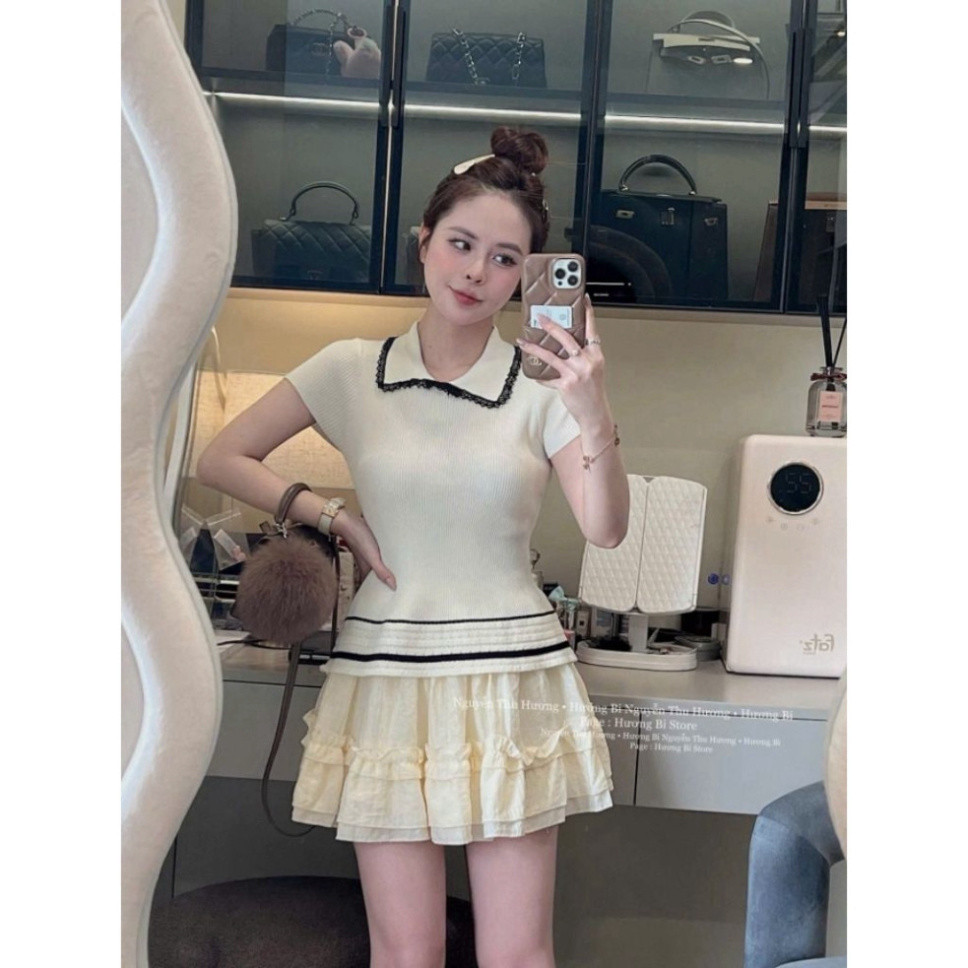 สเวตเตอร์สีขาวครีม Mtg คอลูกไม้สีดํา !!