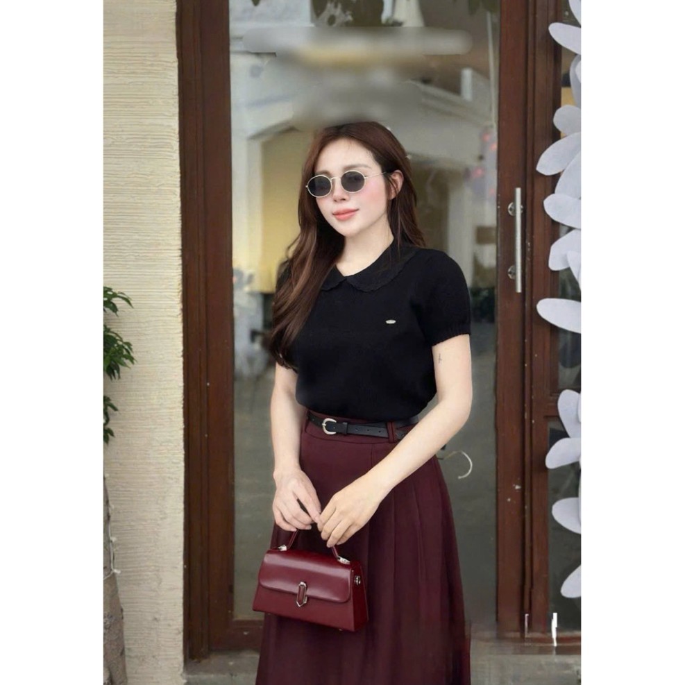 New_ เสื้อเชิ้ต cv สีแดงคอปกสีดําสําหรับผู้หญิง