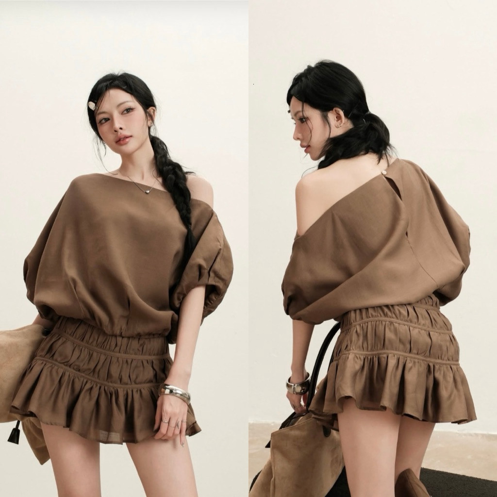 จั้มสูทเปิดไหล่กระดุมมุก ไฮเอนด์ หรูหราและสวยงาม