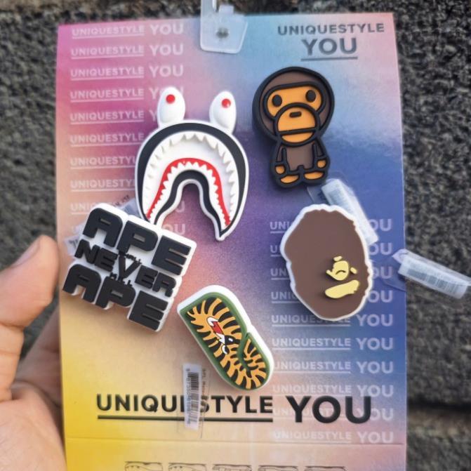 BAPE Slipper Charm Set - อุปกรณ์ตกแต่งรองเท้าแตะ BAPE สุดเท่