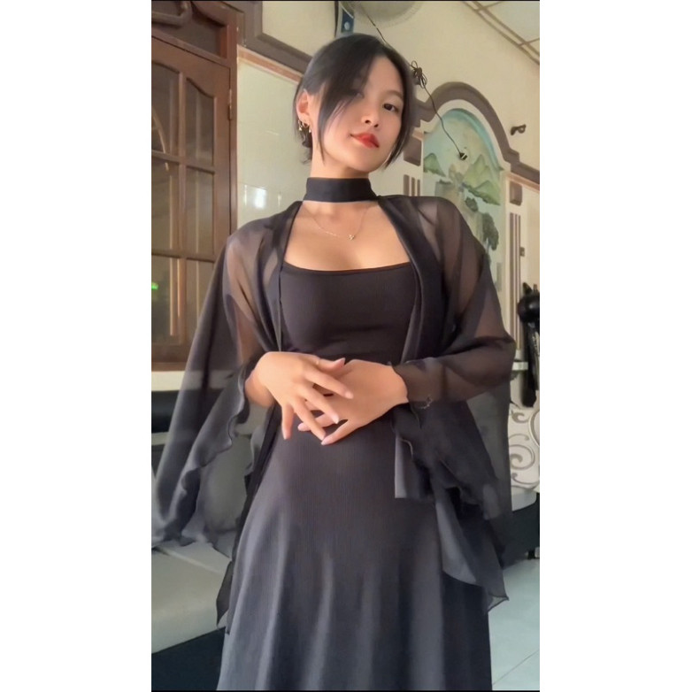 BECHIC SILK COAT คือแสงในการสวมหวีด้วยการออกและเดิน