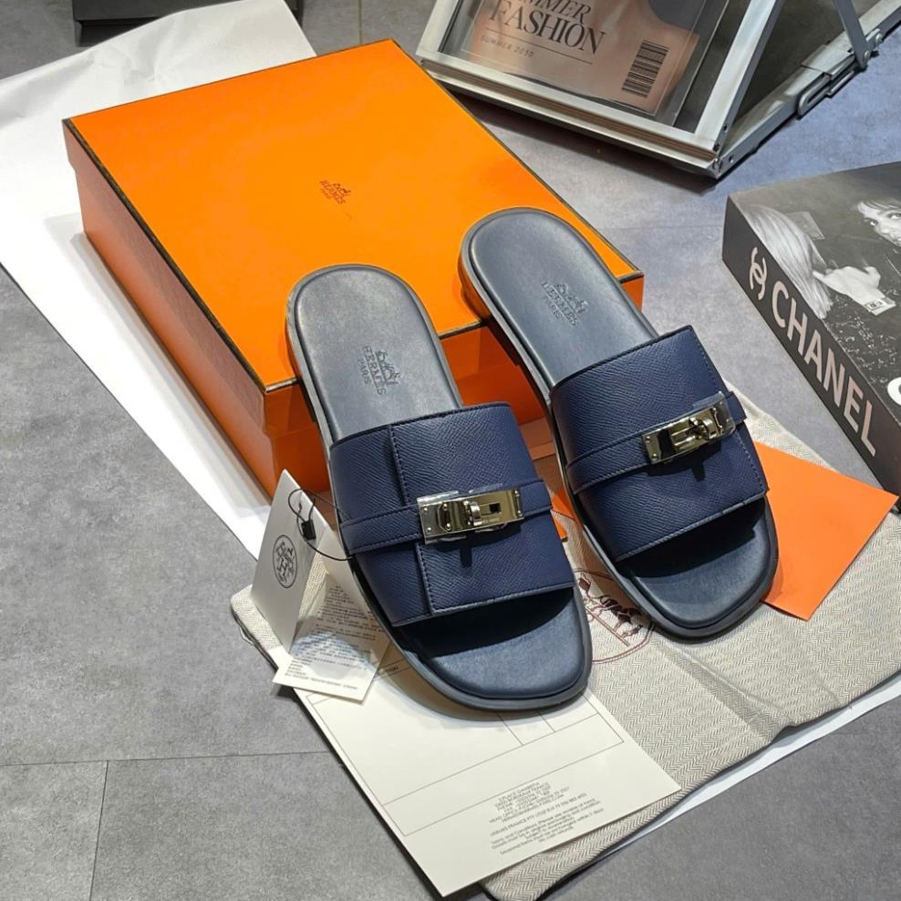 กล่องป้องกันรวมเมื่อรองเท้า Mn Cares ที่ Shop, Hm Gabriel Noir Taiga Leather Sandals สีกรมท่า