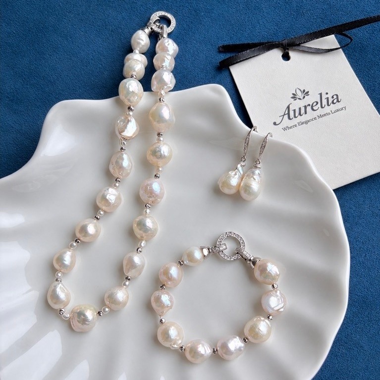 AURELIA NATURAL BAROQUE PEARL JEWELRY SET - UNIQUE และความงามสุดหรู