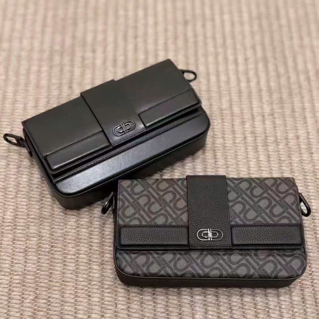กระเป๋าสะพายข้าง Cluth Pedro 2 In 1