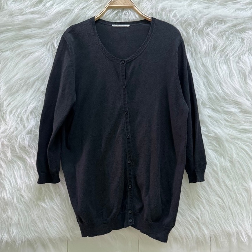 Uniqlo คาร์ดิแกน ไซส์ XL สีดํา แขนครึ่ง 2 แขน C 123