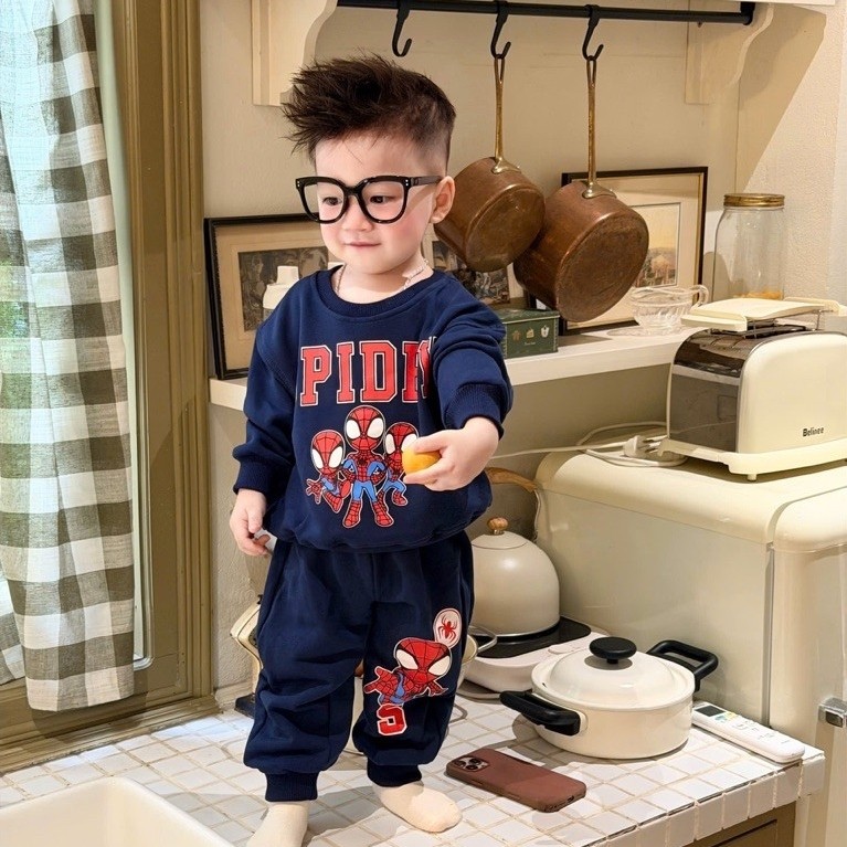 SUPERMAN ชุดฤดูหนาวสําหรับเด็กผู้ชายในหนังปลานุ่มรู้สึก