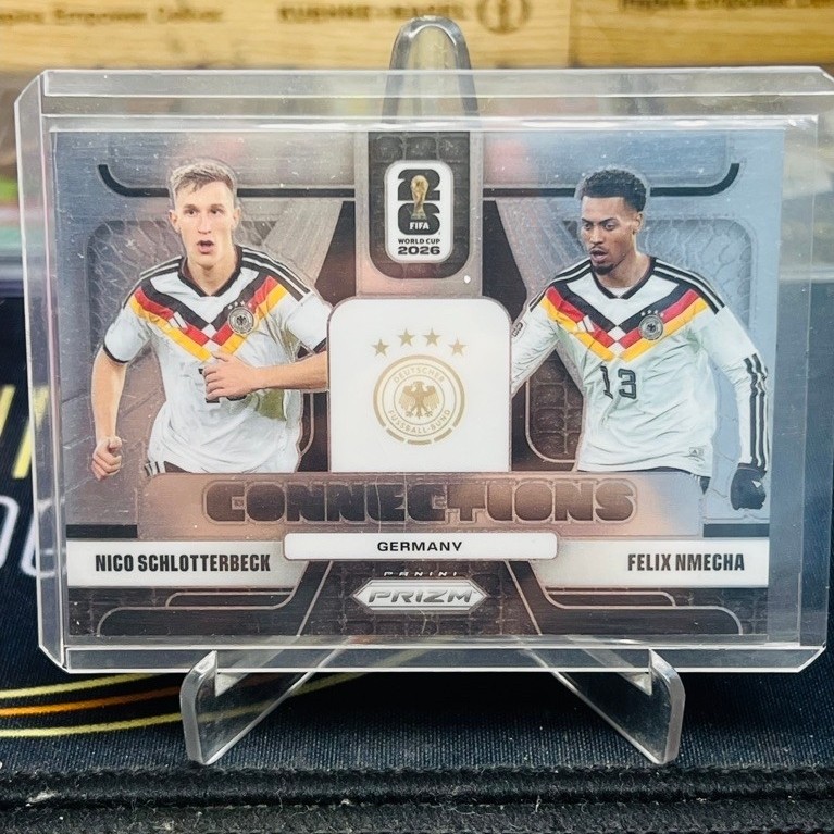 การ์ดฟุตบอล Schlotterbeck - การเชื่อมต่อ Nmecha Panini Prizm World Cup 2026