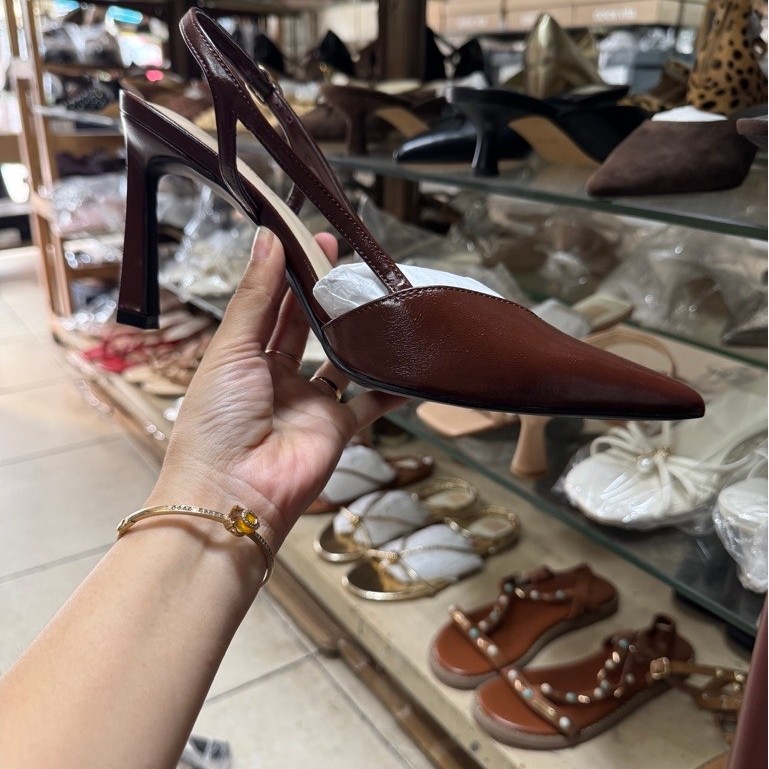 รองเท้าสลิงหลังยี่ห้อ Nine West ส่งมาตรฐาน ไซส์ใหญ่