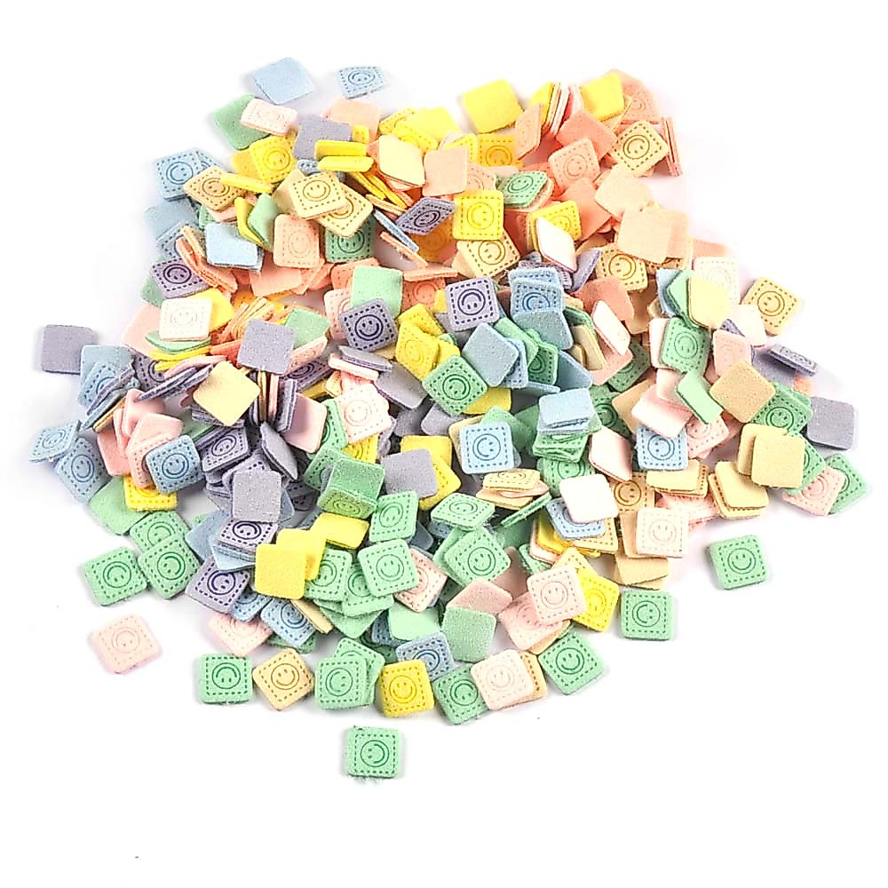 50 ชิ้น Mini Square Smile ป้ายลายนูนสําหรับอุปกรณ์เย็บผ้า DIY เสื้อผ้าอุปกรณ์ล้างทําความสะอาดได้ Care กระเป๋าเสื้อผ้าหมวกแท็ก CP3529