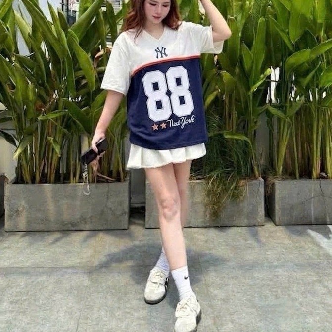 เสื้อ New.era พิมพ์ลาย คอ V ผ้าฝ้ายโฟร์เวย์ นุ่ม เย็นสบาย