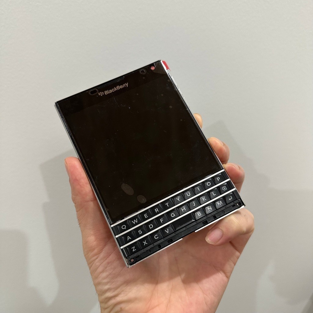 New Blackberry Passport Case (รวมหน้าจอ - คีย์ - กรอบ)