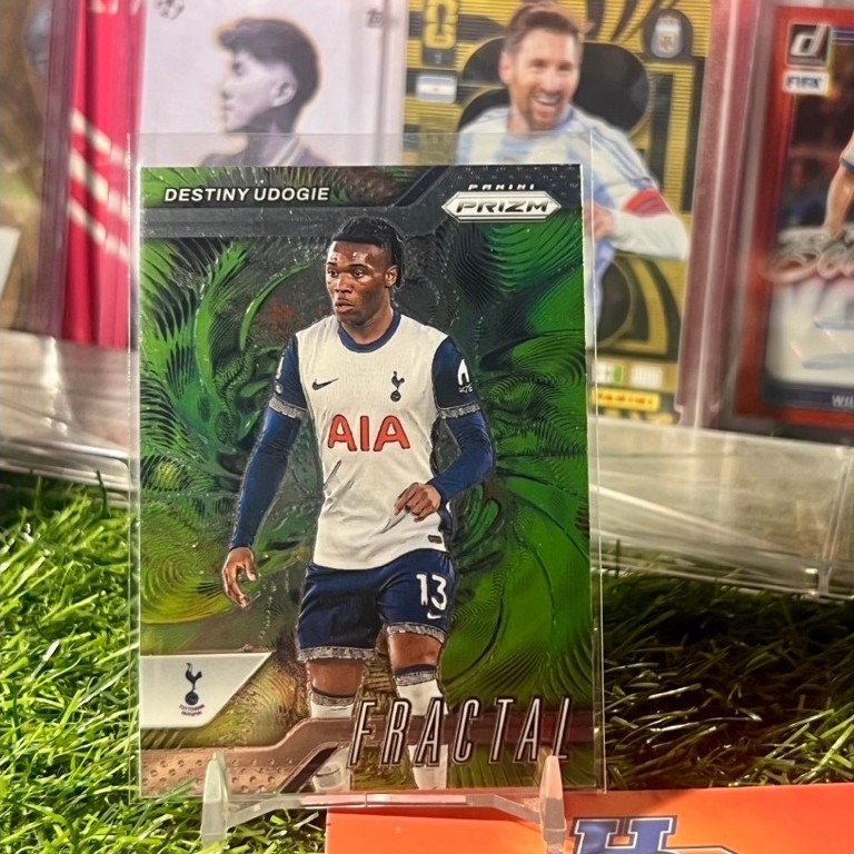 Destiny Udogie Fractal Panini Prizm EPL 2024/25 การ์ดฟุตบอล