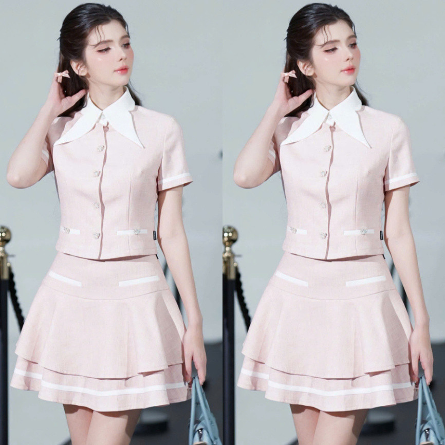 KANGSOOSTORE เสื้อเชิ้ตแขนสั้นสีชมพู + ชุดกระโปรงบานชุดดีไซน์ชายสีขาวหรูหราและสง่างาม SKS567 SYH59
