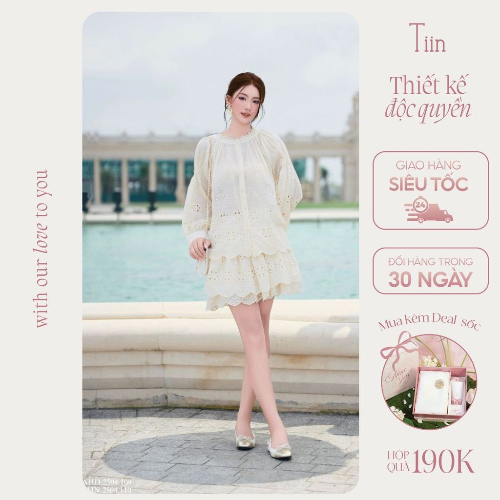 TINSTORE เสื้อเบลาส์ผู้หญิงดีไซน์คอรถไฟ แต่งลูกไม้ แขนยางยืด กระโปรงเอวยางยืดบานเรียบหรู AHD.2504.10