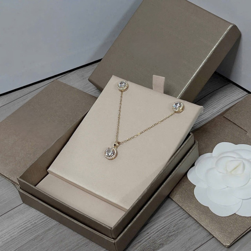 ชุดเครื่องประดับไทเทเนียมหน้ากลมเล็กและสไตล์อ่อนโยน shop_trang_nemo