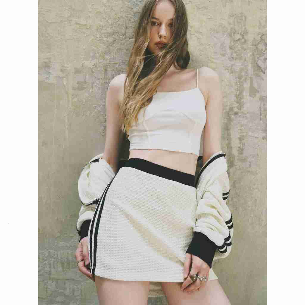 [DEZUS] เสื้อกล้ามยืดถักโครเชต์ Bodycon - IRENEAM TOP - Y1BW25062501 + Y1BW25062502