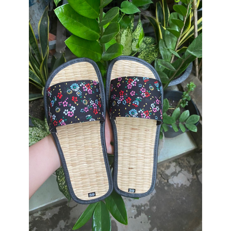 รองเท้าแตะเสื่อ Hoi An แฮนด์เมด