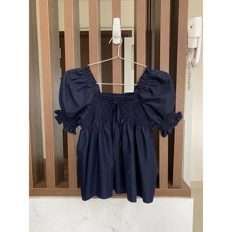 Pass เสื้อสไตล์ Tubycatau ฟรีไซส์ 99% ใหม่ผ้าไม่ยับปิดไหล่คอเหลี่ยมแขนสั้น clearance แบรนด์ท้องถิ่น 