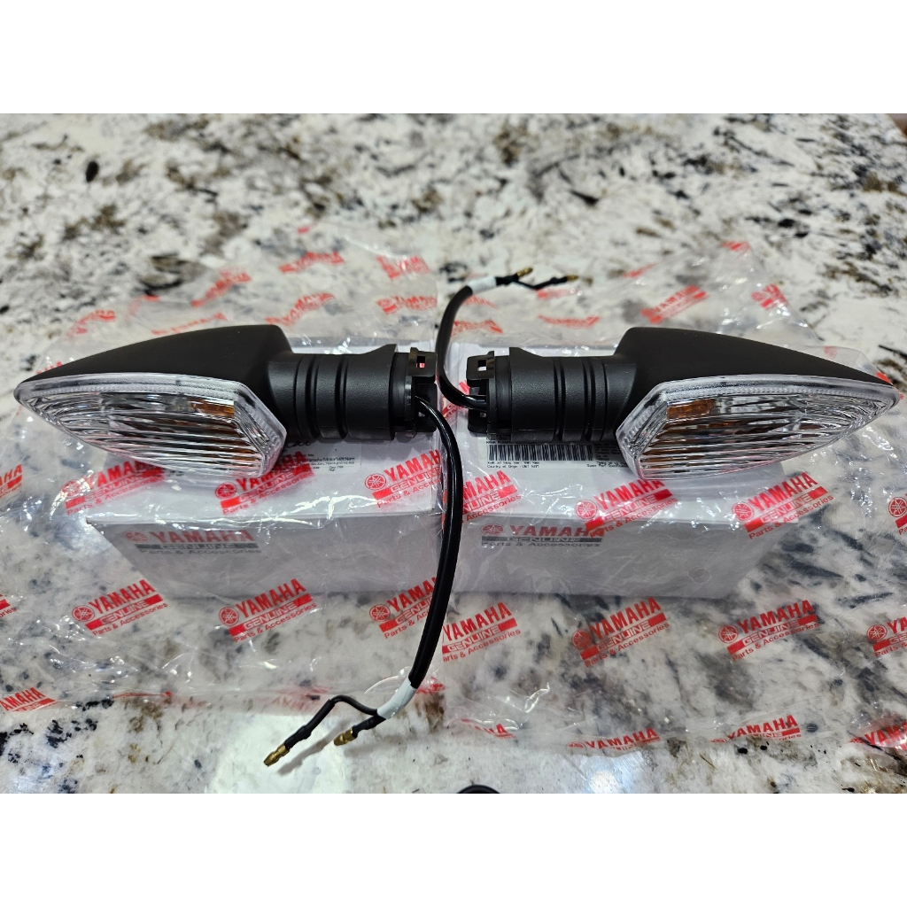 [จัดส่ง 1 วันใน NORTHERN] ของแท้ Yamaha R15v3 MT15 TFX150 FZ150 ไฟเลี้ยว