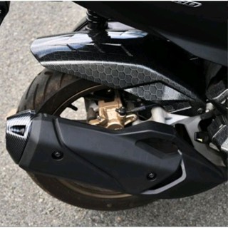 VARIO 160 Carbon & Matte Black บังโคลนแบรนด์ Universe