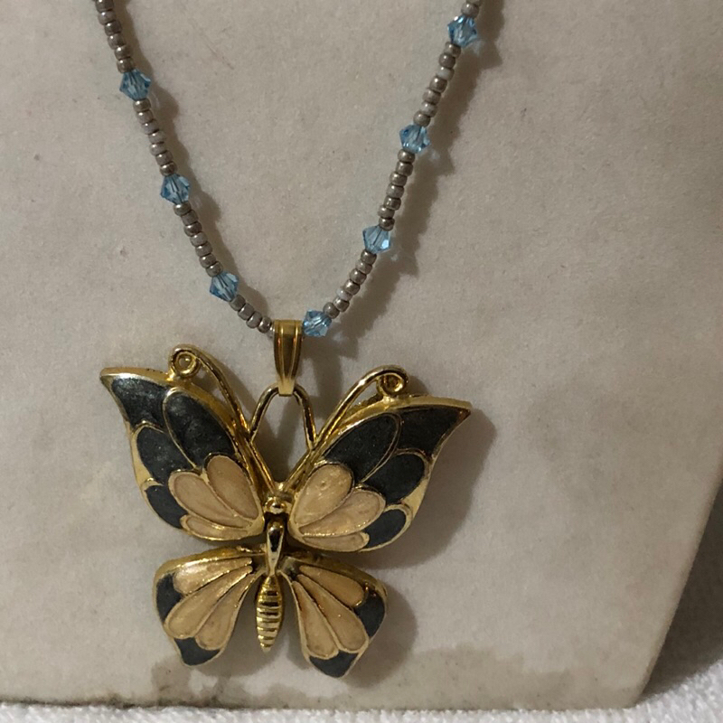 เครื่องประดับวันเกิด. สร้อยคอ CRYSTAL STONE พร้อม METAL ms R4