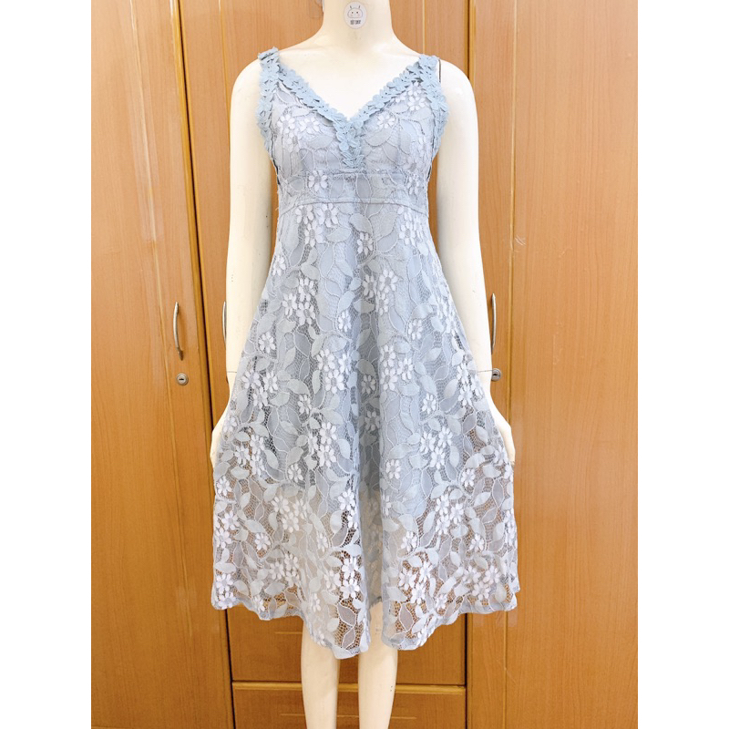 Miss One 2hand Dress With Light Emulsion Blue Lace