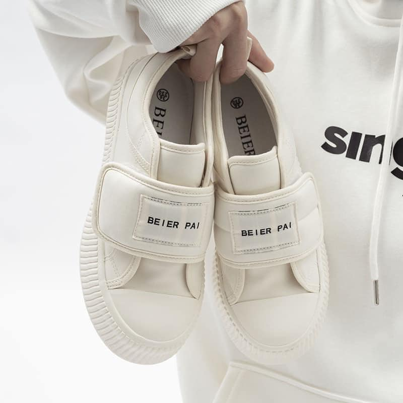 SNEAKER UK**********