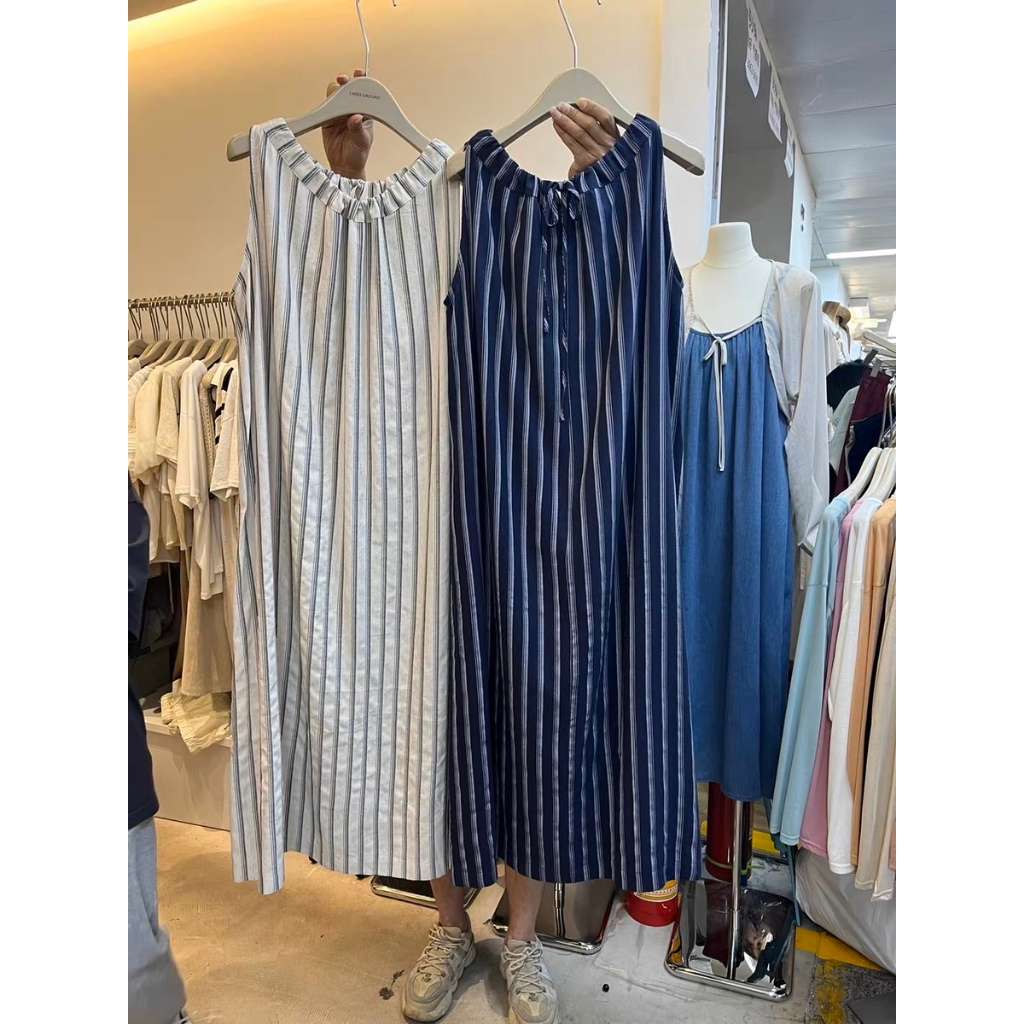 เดรสคล้องคอลายทาง 30293 ism