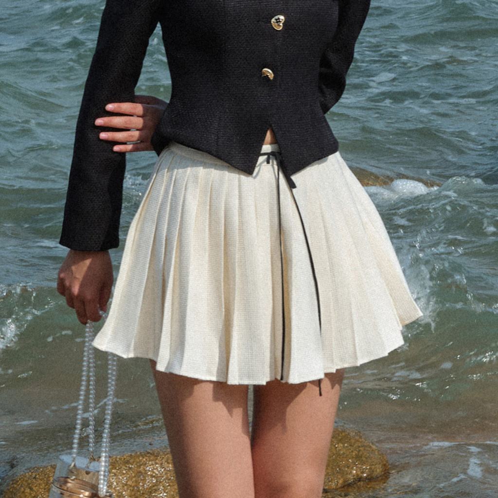 DARLING.ISM - กระโปรงจีบ Margot ในผ้าใบลูกปัด