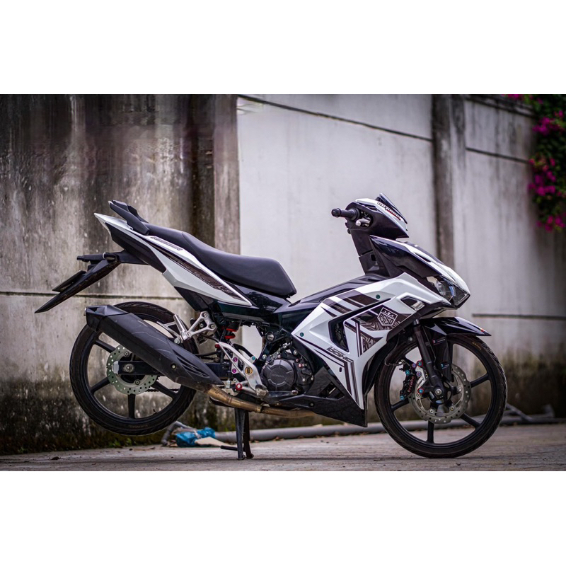 Win x V3 Rs แสตมป์แบบถอดได้ ขาวดําเต็ม