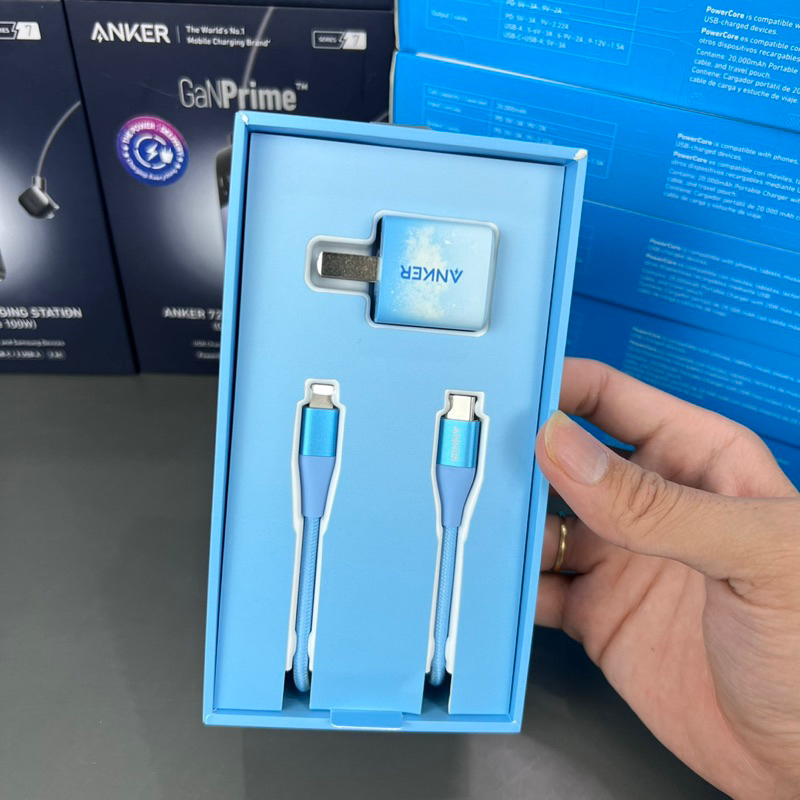 Anker B9541 20W fast charger ประกอบด้วย A2633 fast charger และ StarWay รุ่น A9541 สายชาร์จเร็วหุ้มร่