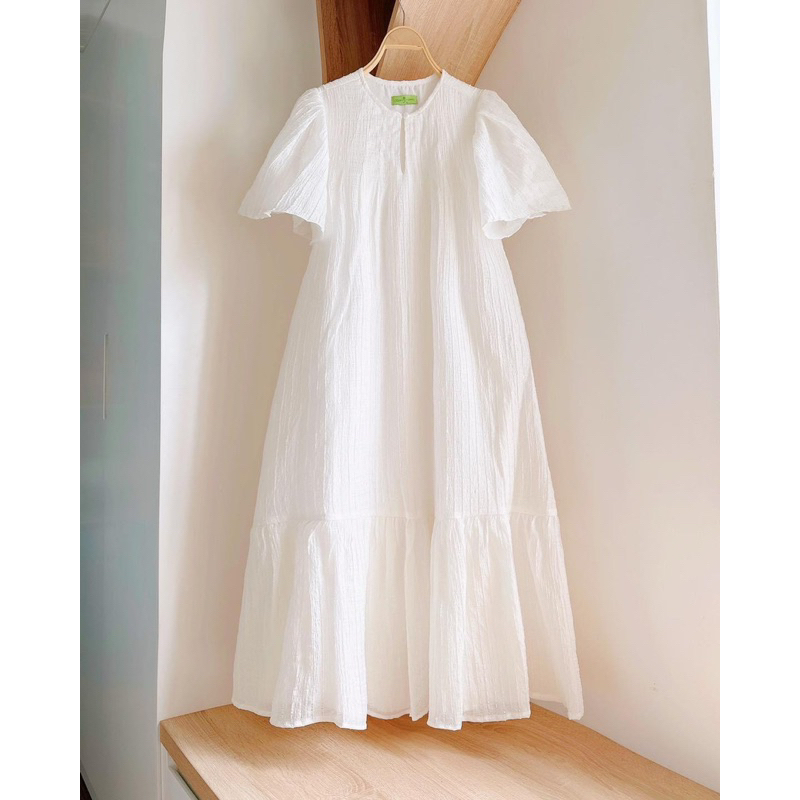 ชุดไปทะเลยาวหางปลาผ้าไหมสีขาว-ชุดคลุมท้องสํานักงานคอกลมแขนสั้นที่หรูหราและเย็น