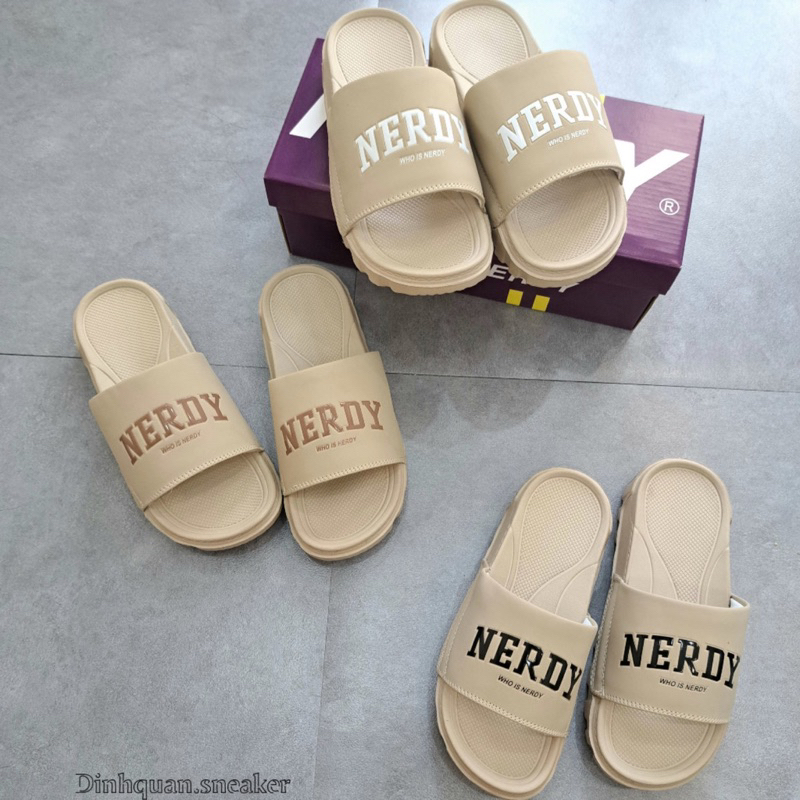 New Who is Nerdy รองเท้าแตะสายไขว้หลากสี รหัส V4