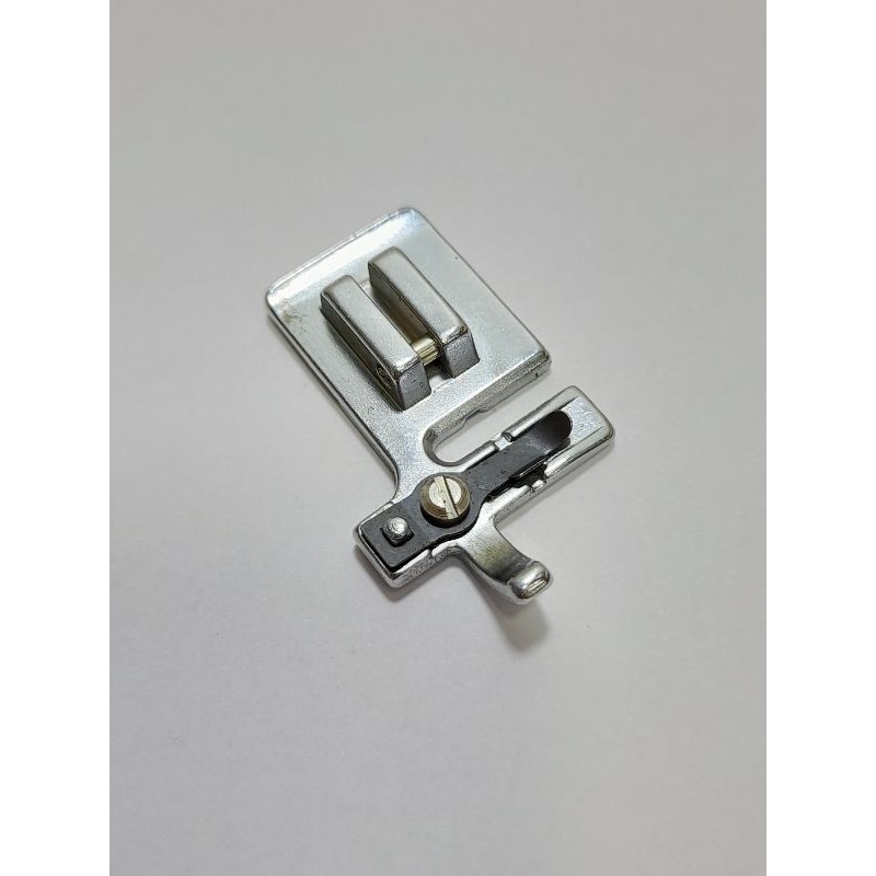 SINGER MONAMI SINGER MONAMI SLIPPED HEEL SEWING MACHINE