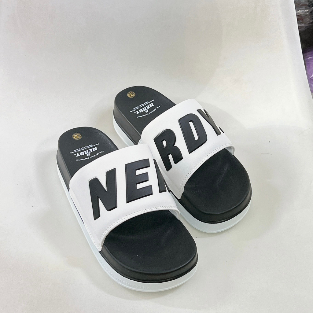 รองเท้าแตะพื้นสูง 5 ซม. - สีดําและสีขาว Nerdy Mix (D9)