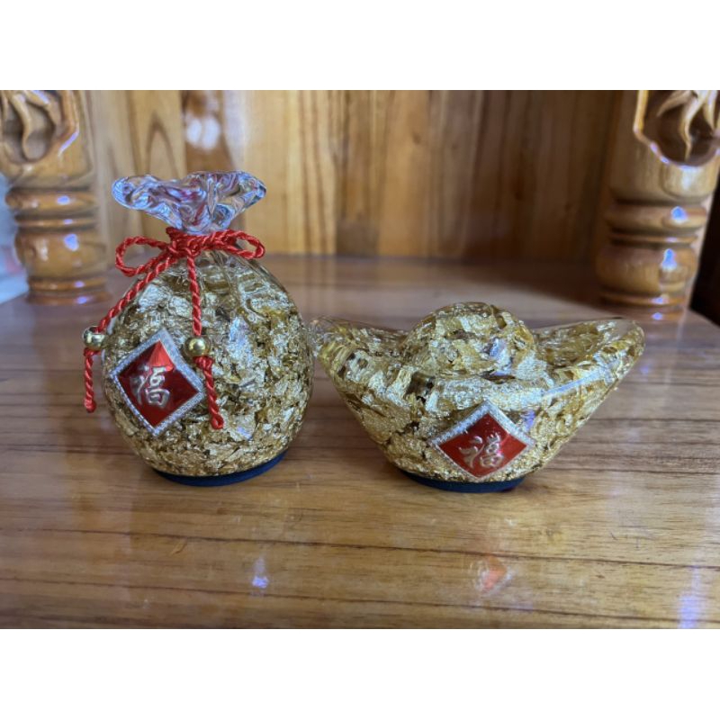 GOLD RABBIT AND GOLD BAG ของ FORTUNE