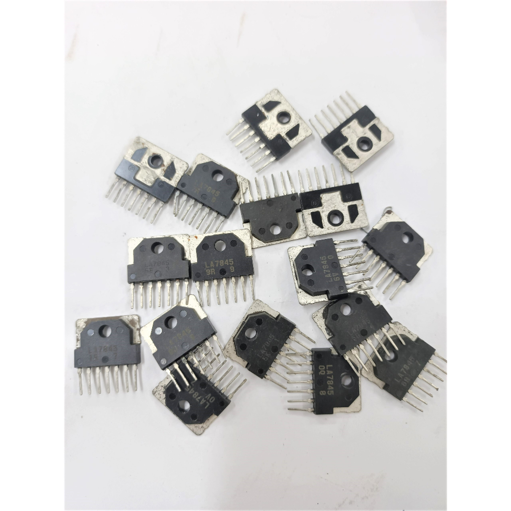 Combo 2 ICs (LA 7845) เก่า