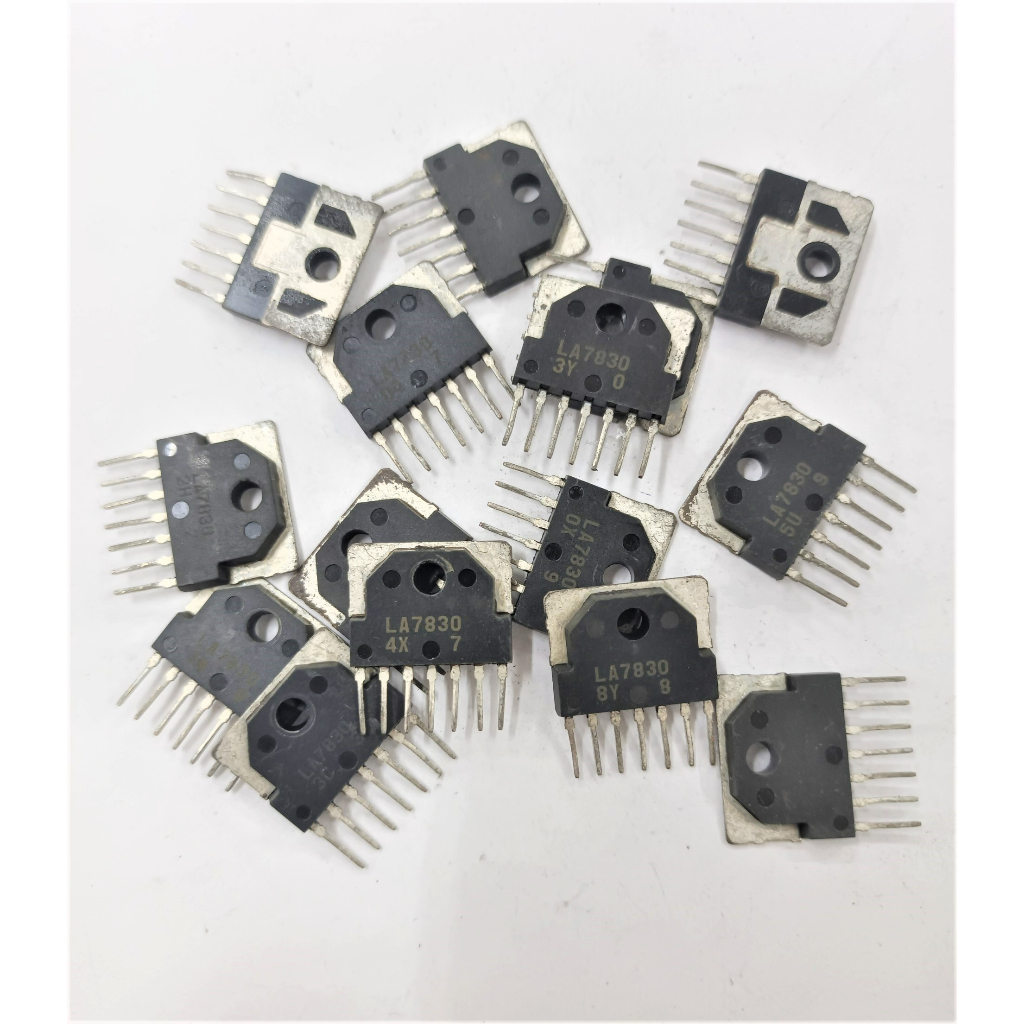 Combo 2 ICs (LA 7830) เก่า