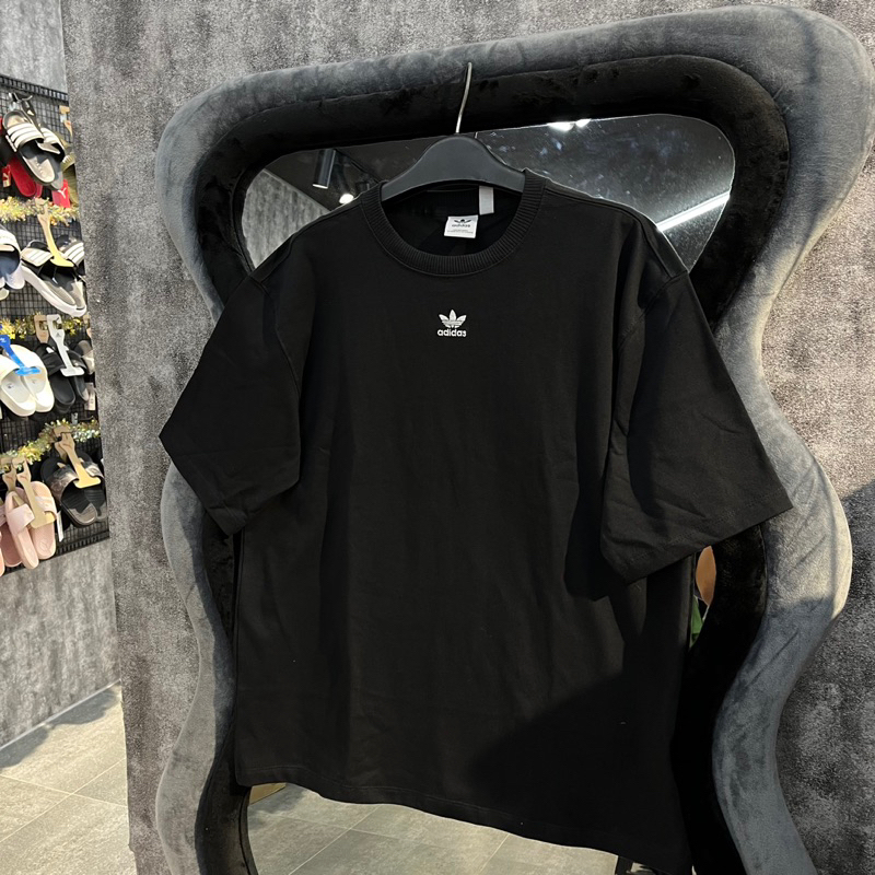 Adidas Adicolor Essentials Black Shop เสื ้ อยืดของแท ้ ในร ้ านสีเทา