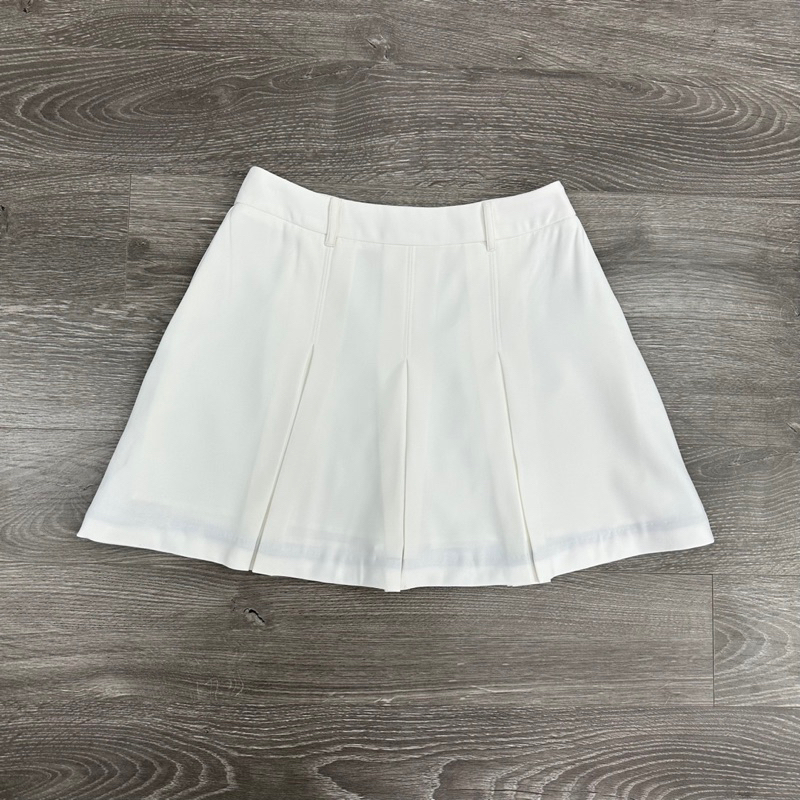 กระโปรงพลีท Hobbs สีขาว