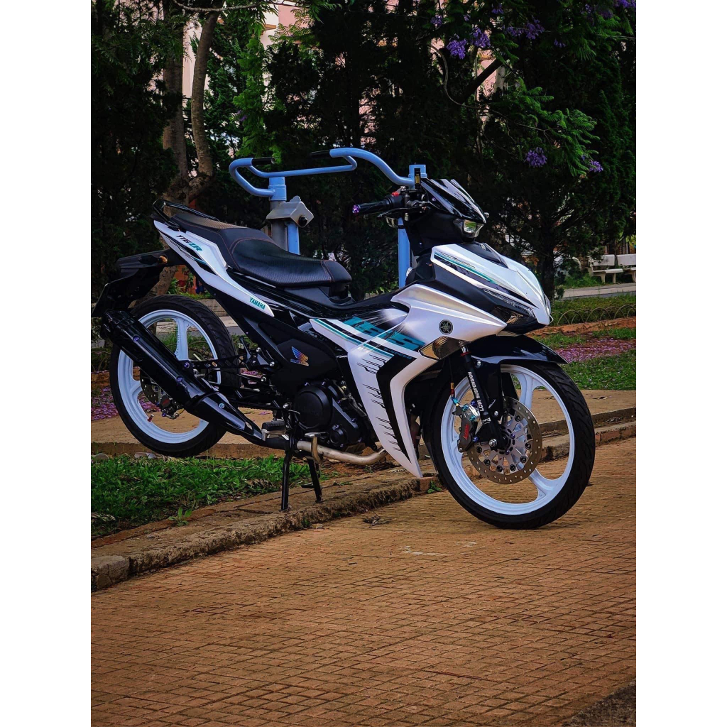 Y16ZR 155 WHITE BLACK BLUE STAMP!