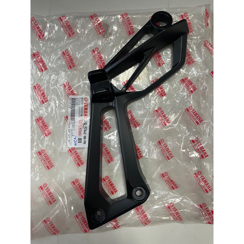 พักเท้าหลังขวา Yamaha Exciter 150 ของแท้